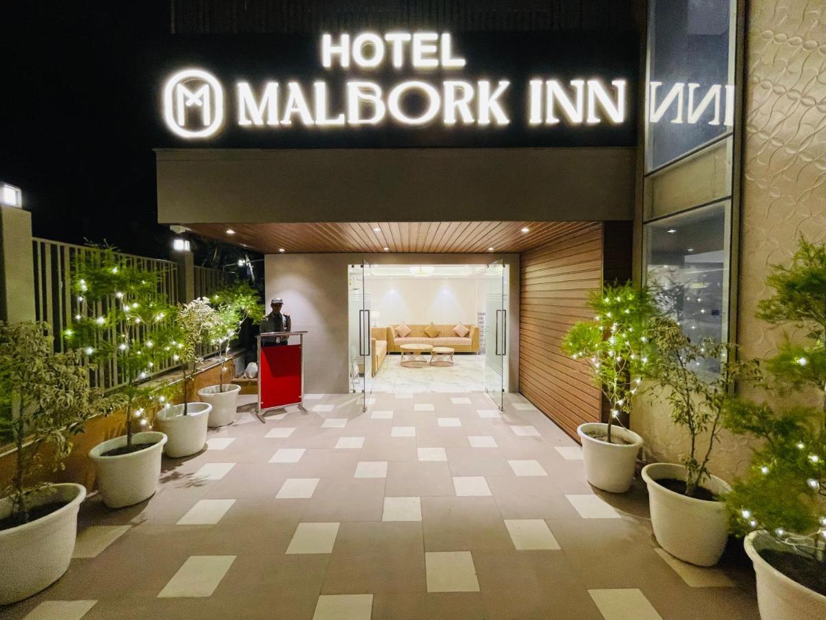 Hotel Malbork Inn @ Janakpuri Delhi  Exterior photo