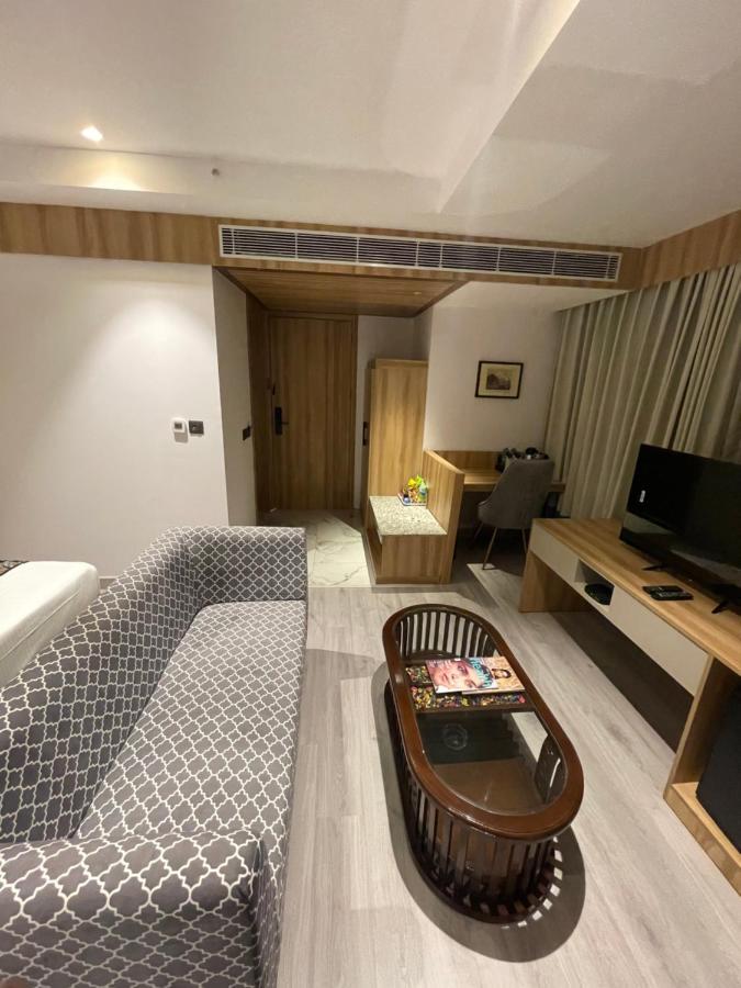 Hotel Malbork Inn @ Janakpuri Delhi  Exterior photo