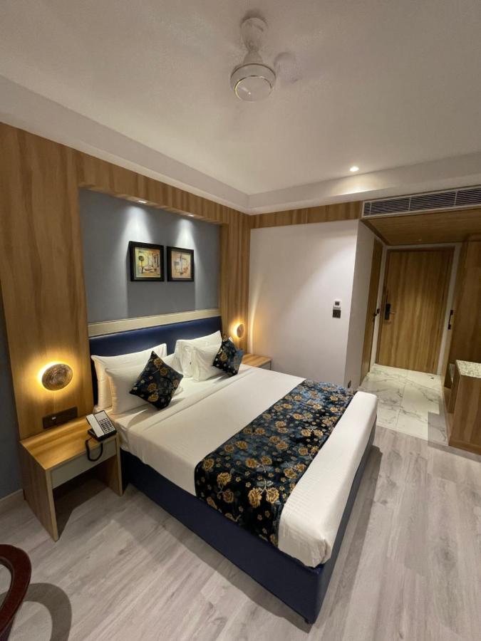 Hotel Malbork Inn @ Janakpuri Delhi  Exterior photo